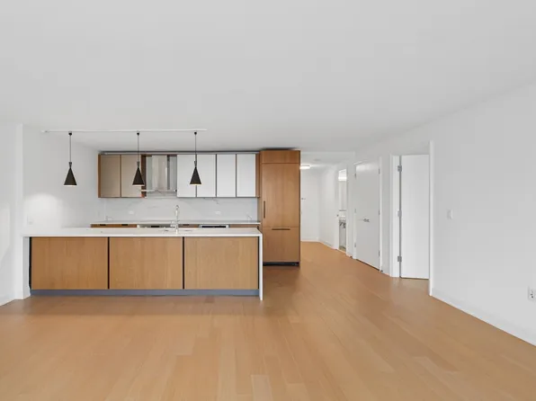 420 East 54th Street image 5 of 30