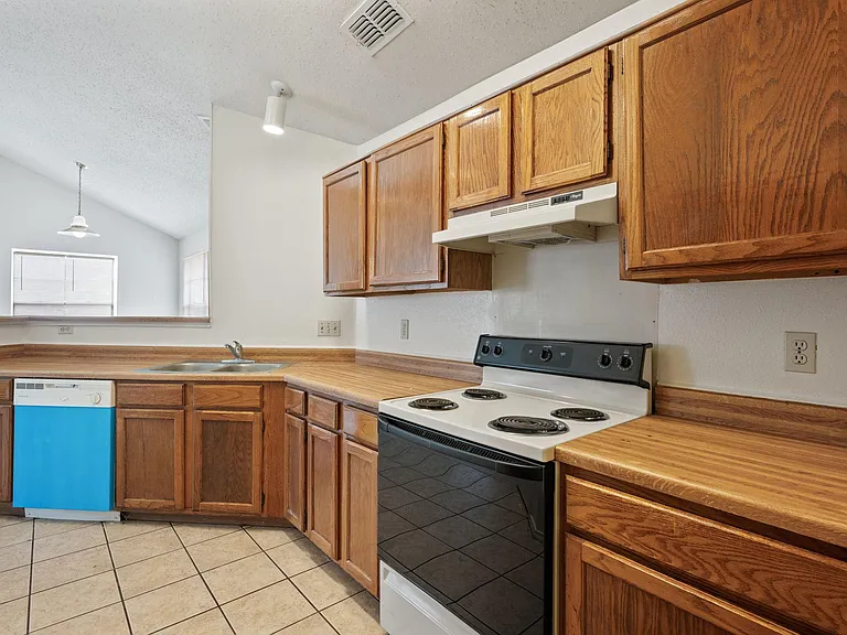 11331 Two Wells Dr — Photo 19