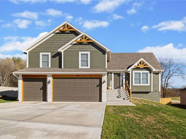 103 Wagers Cir, Dearborn, MO 64439