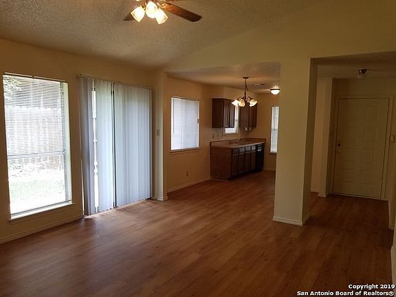 4th image of 5325 Ashbury Dr