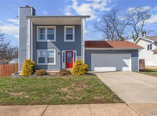 11811 Seven Hills Dr, Florissant, MO 63033