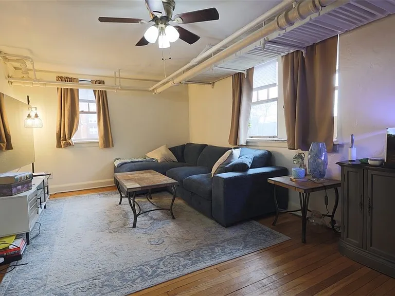 50 Academy Ave #31 — Photo 4
