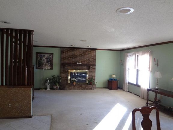 5th image of 3501 Montrose Ct