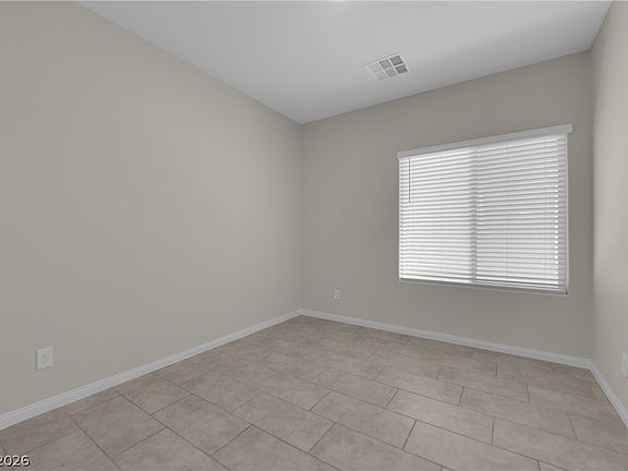 5th image of 4249 Sago Lily St