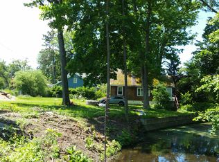 690 Jersey Ave, Greenwood Lake, NY 10925