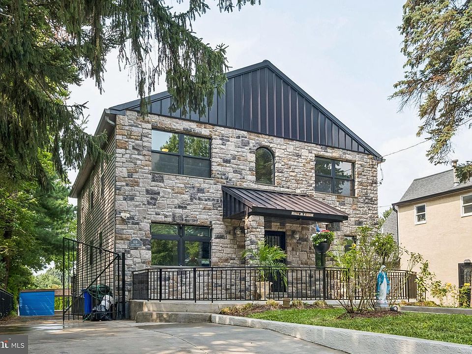 1st image of 618 Gates St