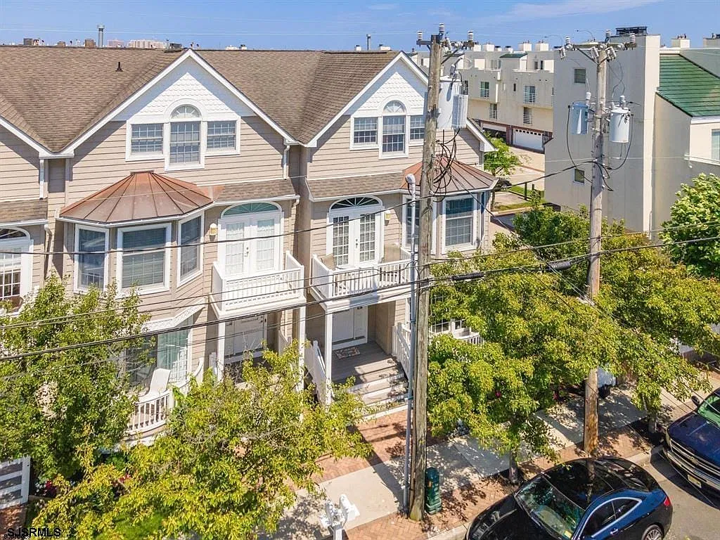 4 bed, 3.5 bath, $40,000 — Photo 3