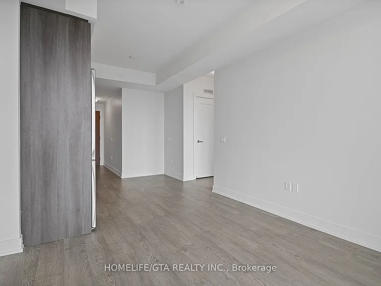 20 Inn On The Park Dr #1838 — Photo 15