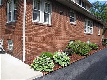 2nd image of 127 Meadowbrook Ave