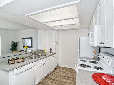 4221 49th St APT 6, San Diego, CA, 92115