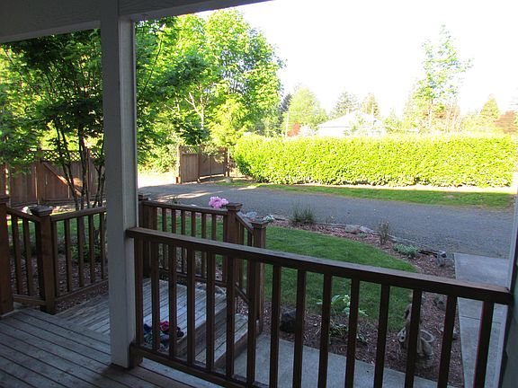 Front Porch _ Easterly