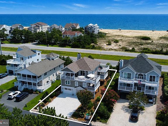 4th image of 36793 Bayside Dr