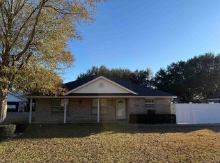 1010 Rebecca Ln, Bridge City, TX 77611