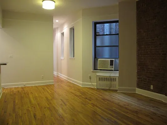 Rented by Metropolis Real Estate of Manhattan | media 60