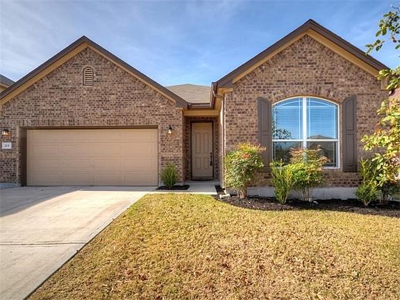 5th image of 215 Mancos Dr