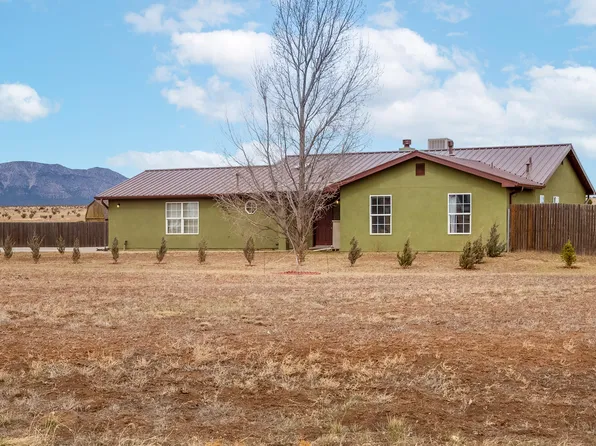 36 Epoch Dr, Edgewood, NM 87015