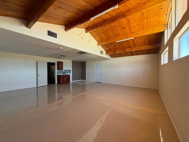 29205 Exeter St — Photo 61