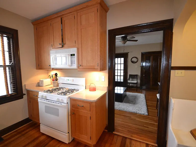 908 Ellison Ave #2 — Photo 14