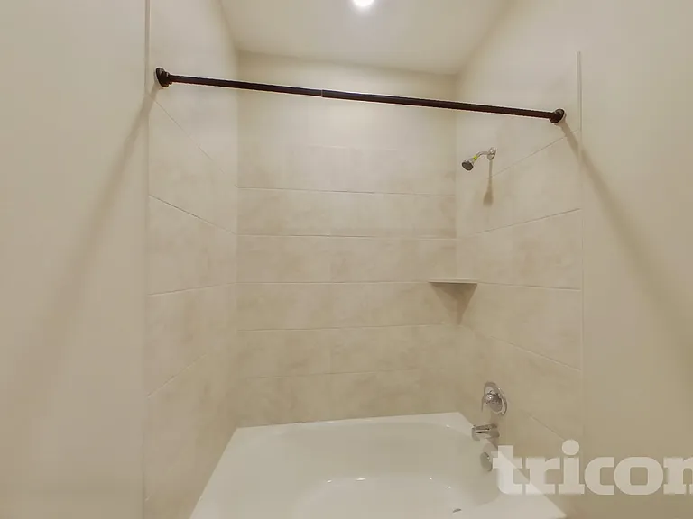 11201 Klondike Ln — Photo 13