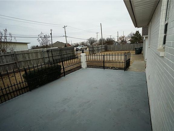 3rd image of 4401 SE 37th St