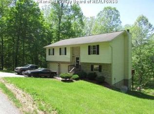 117 Fletcher Rd, Hurricane, WV 25560