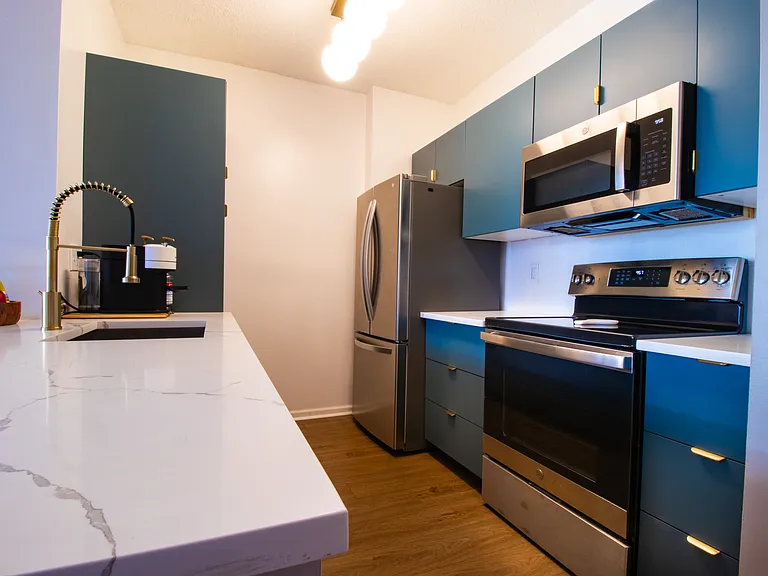 630 Sapodilla Ave #333 — Photo 4
