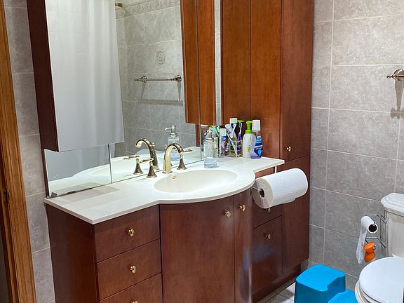 3rd image of 43 Gateway Dr #1