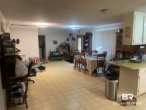 2nd image of 46114 Sunset Dr