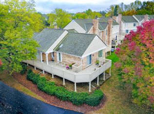 1372 Shire Cir, Palatine, IL 60067