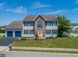 6 Shelly Dr, Reading, PA 19608
