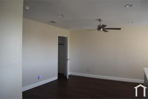 411 Paddock Ln — Photo 11
