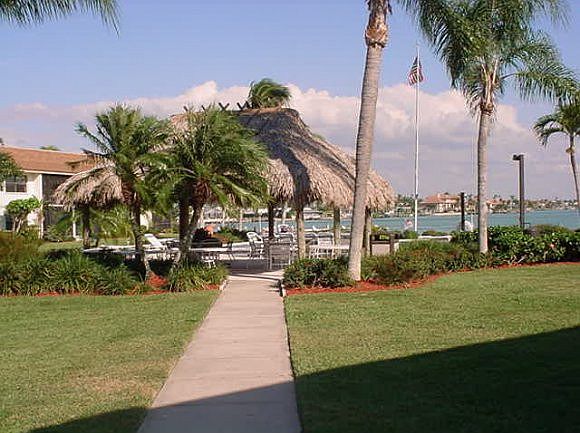 1st image of 991 Collier Ct #101