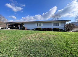 43 Damper Rd, Hammondsville, OH 43930