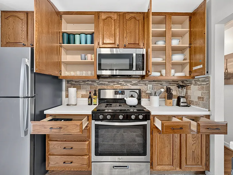 615 Loyola Dr — Photo 20