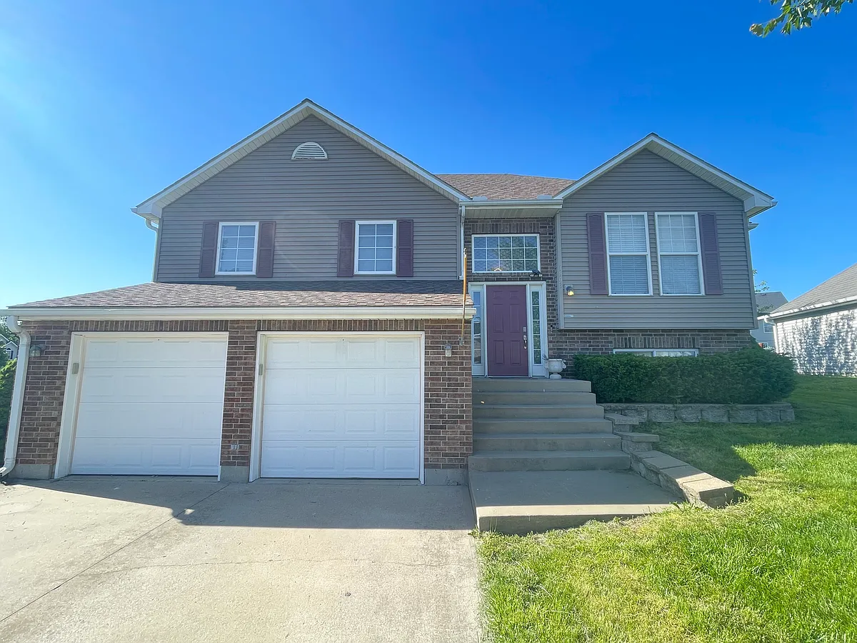 Building Photo - 1503 Pebblecreek Dr