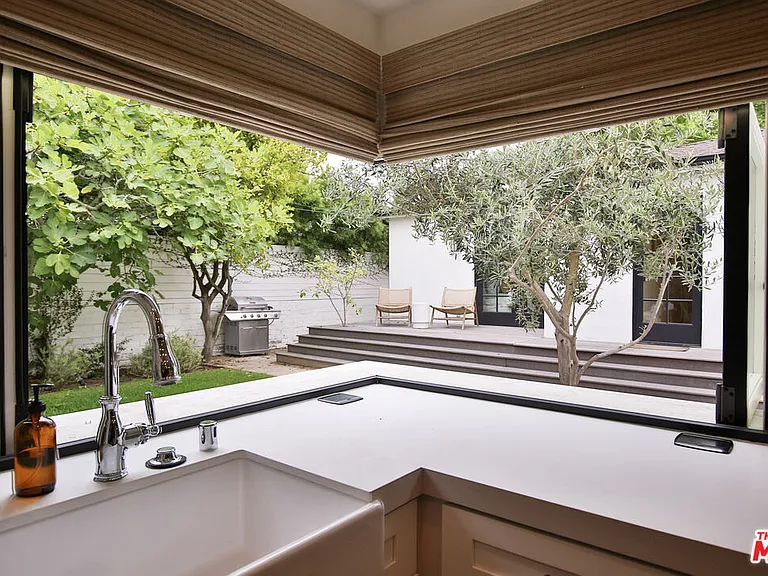 2330 Walnut Ave — Photo 30