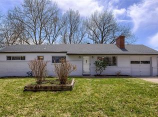 419 NW Woodland Rd, Riverside, MO 64150
