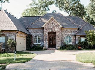 4 Audubon Pl, Natchez, MS 39120