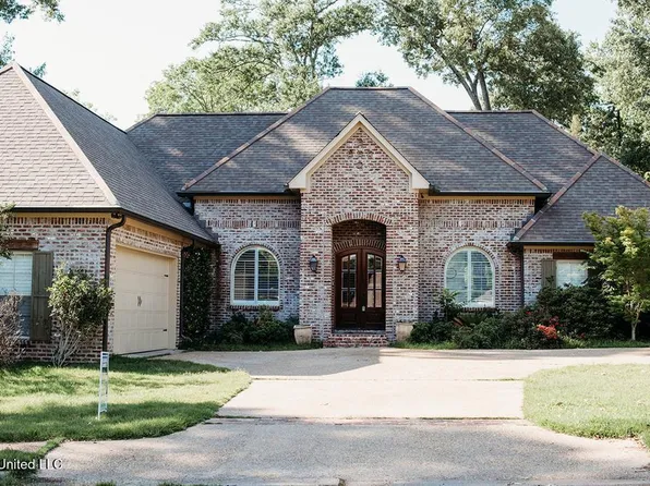4 Audubon Pl, Natchez, MS 39120