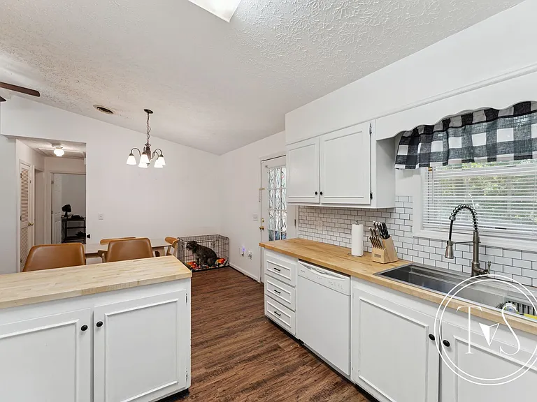 32 Gregory Ct — Photo 18