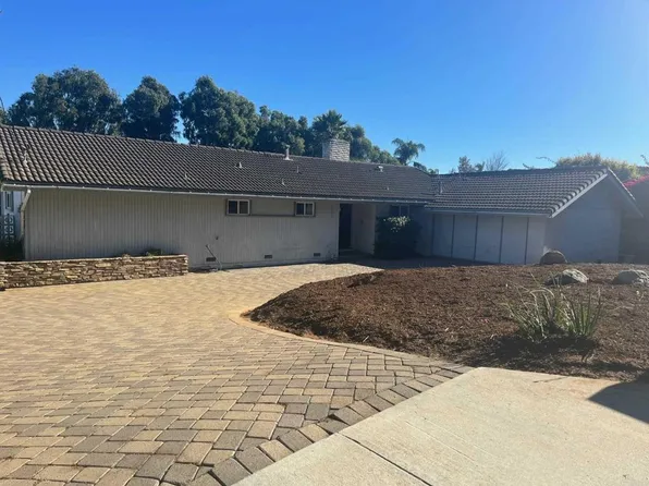 3540 Ridgecrest Dr, Carlsbad, CA 92008