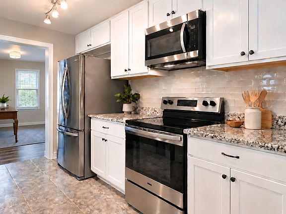 5th image of 5131 Menefee Dr