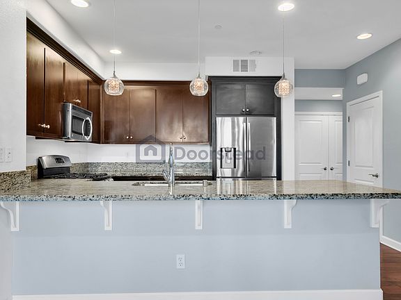 3rd image of 960 E Duane Ave #100