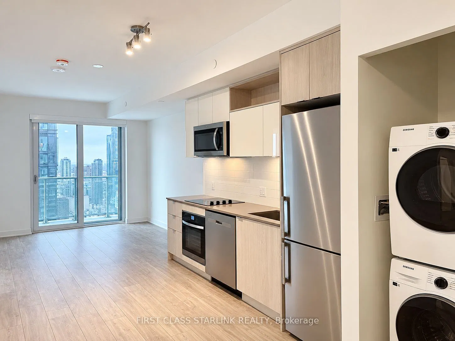 2 bed, $2,530 — Photo 4