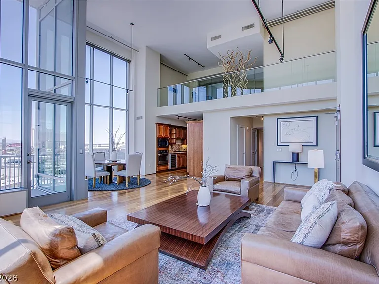 360 E Desert Inn Rd #1008 — Photo 12
