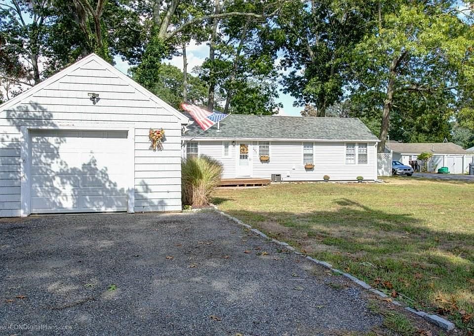 241 Gordon Ave, Warwick, RI 02889 Zillow