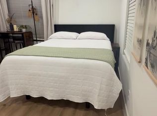 5844 Darling St APT 4, Houston, TX 77007