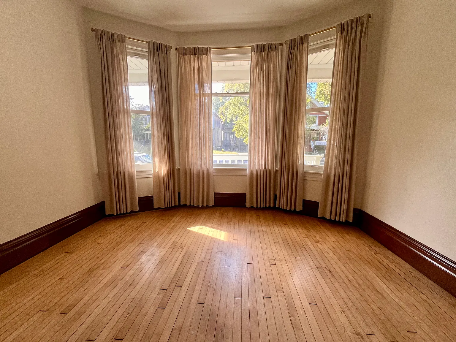 3 bed, 1475 sqft, $2,800 — Photo 3