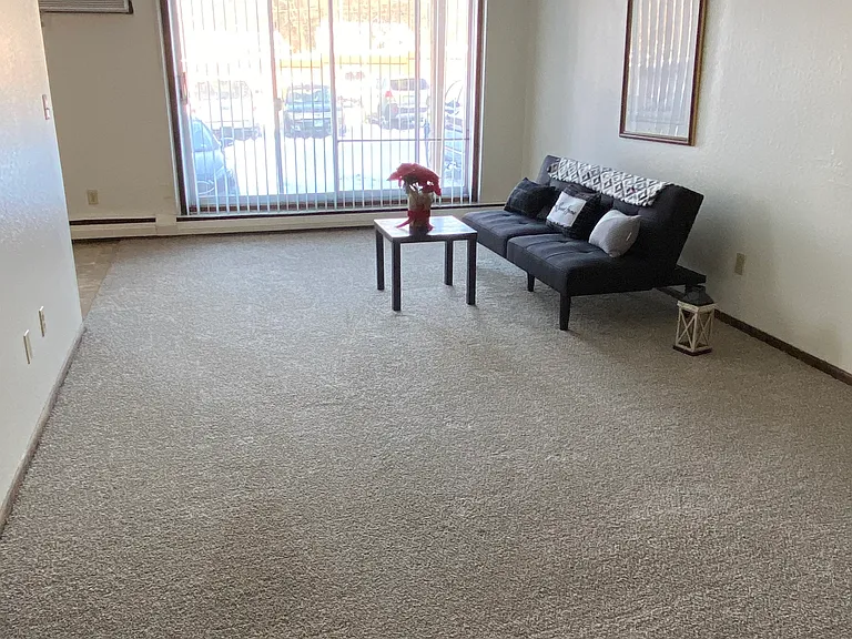 Amberwood Apartments — Photo 17