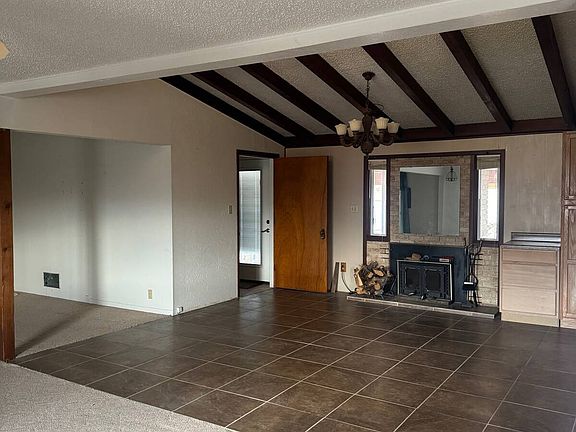 5th image of 801 Yucca St